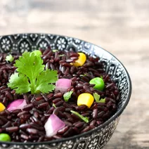 Vegetable risotto made from black rice