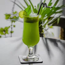 Non-alcoholic wheatgrass mojito